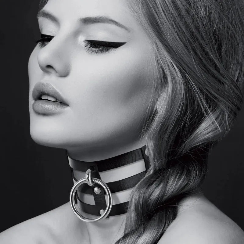 Accessoire - Bijoux Pour Toi - Collier avec Anneau et Triple Lanières Bijoux pour toi Sensations plus