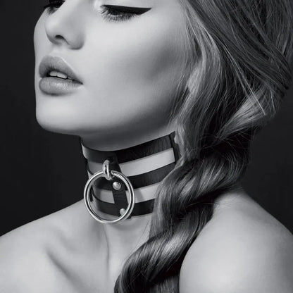 Accessoire - Bijoux Pour Toi - Collier avec Anneau et Triple Lanières Bijoux pour toi Sensations plus