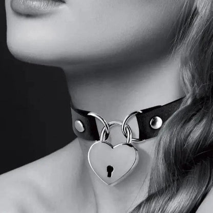 Collier Ras de Cou BDSM - Bijoux Pour Toi | Noir ou Rouge & Cadenas Cœur Inclus Bijoux pour toi Sensations plus