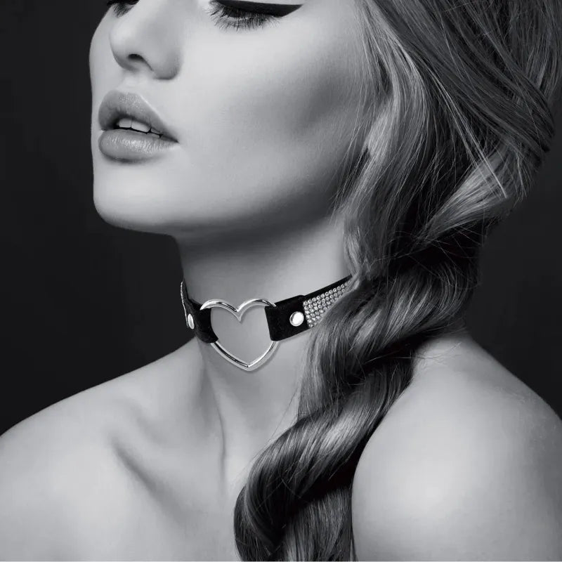 Collier Ras de Cou Fetish - Bijoux Pour Toi | Choker Noir, Cœur & Strass Argenté Bijoux pour toi Sensations plus