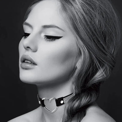 Collier Ras de Cou Fetish - Bijoux Pour Toi | Choker Noir, Cœur & Strass Argenté Bijoux pour toi Sensations plus