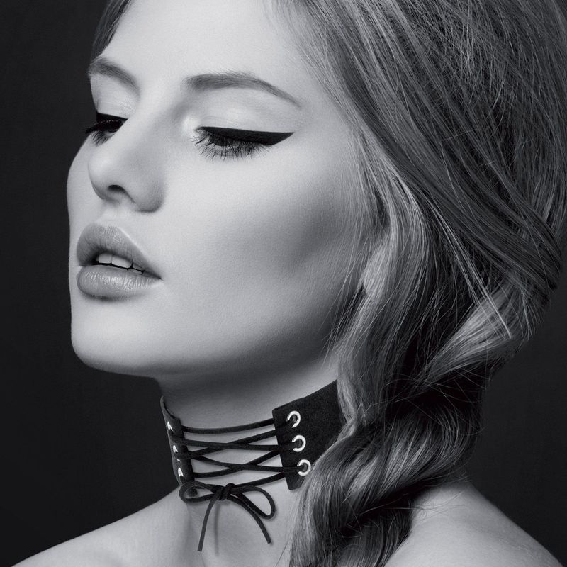 Collier Ras de Cou Fetish Laçage - Bijoux Pour Toi | Similicuir Noir Ajustable & Sexy Bijoux pour toi Sensations plus