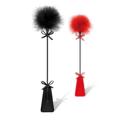 Cravache BDSM  2-en-1 - Sweet Caress | Noir ou Rouge avec Tapette & Plumeau Sweet Caress Sensations plus