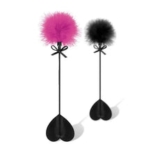 Cravache BDSM 2-en-1 - Sweet Caress | Tapette Cœur & Plumeau Noir ou Rose Sweet Caress Sensations plus